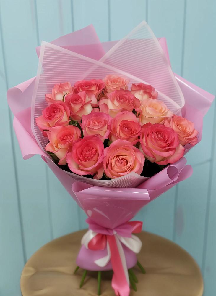 Букет 15 Розовых роз Равель в Баговской