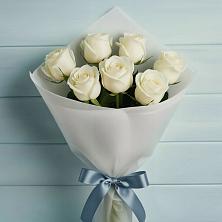 Букет 7 Белых роз Эдлесс Лав в Баговской
