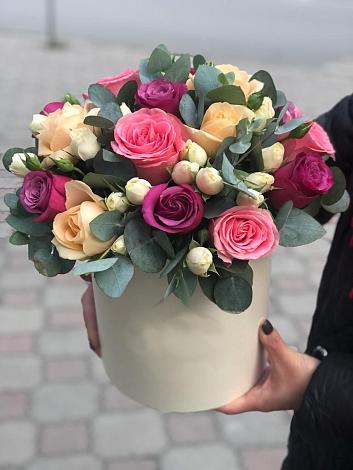 Цветочная композиция из Розы в шляпной коробке в Баговской