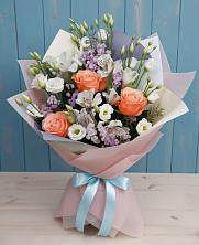 Букет цветов из:  Лизиантусы, Розы, Альстромерии и Гипсофила в Баговской