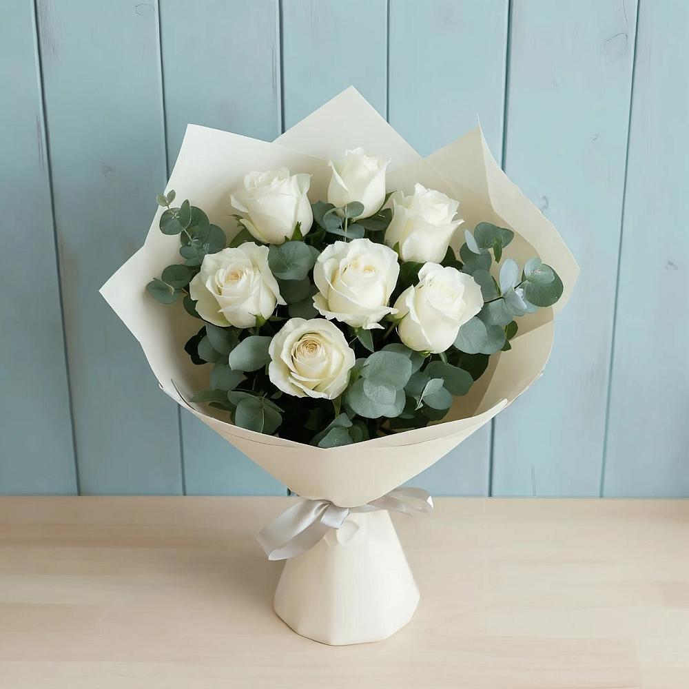 Букет Белые розы в Эвкалипте в Баговской