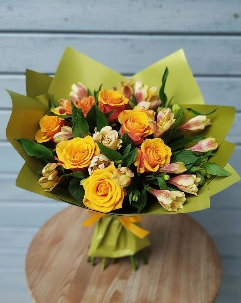 Букет цветов из: Альстромерии и Розы в Баговской