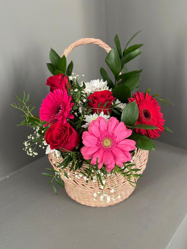 Цветочная композиция из Розы, Хризантемы и Герберы в корзине в Баговской