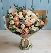 Букет цветов из:  Альстромерии и Розы в Баговской