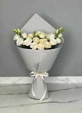 Букет цветов из:  Розы и Лизиантусы в Баговской